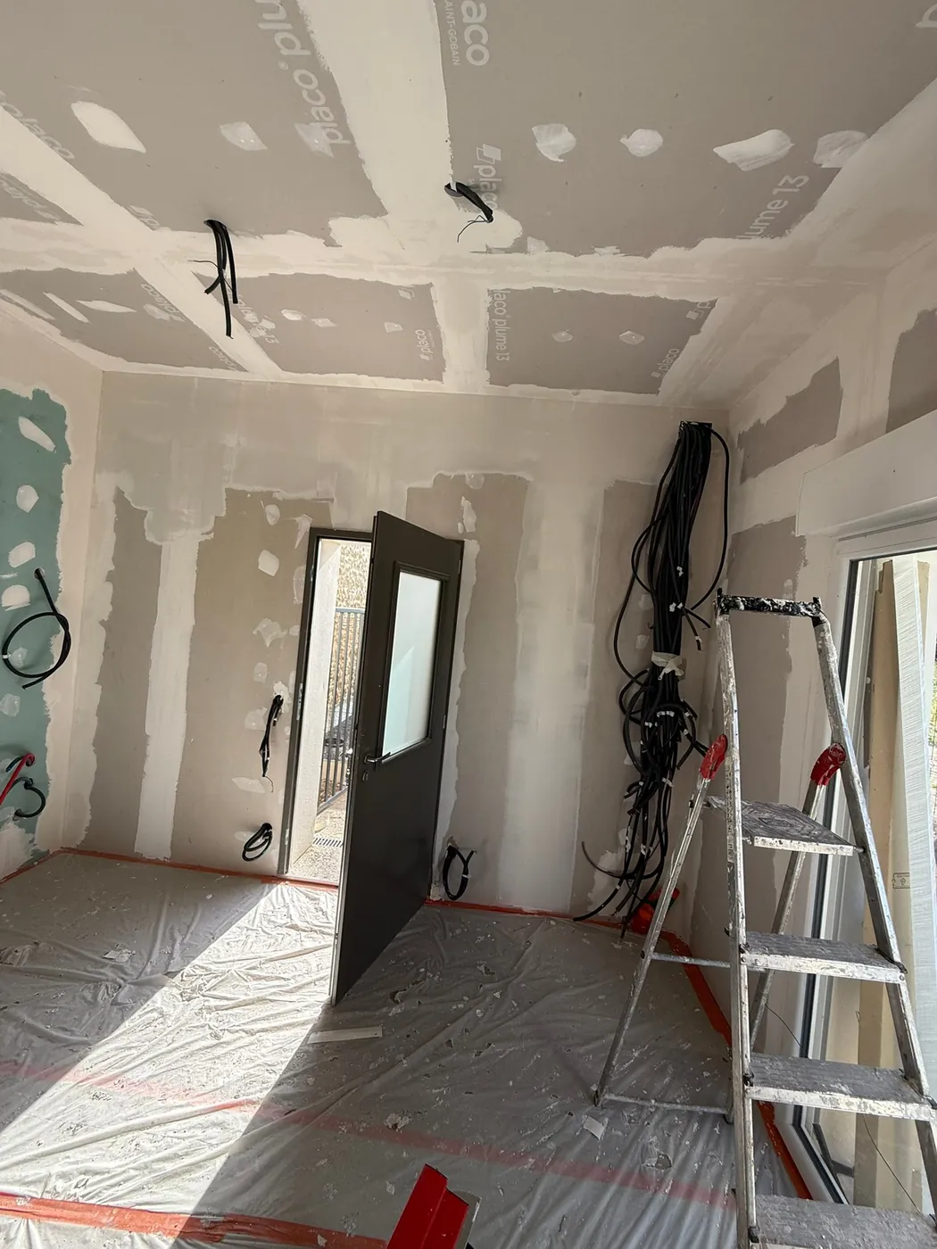 Chantier plâtrerie réalisé par Hernandez Bâtiment